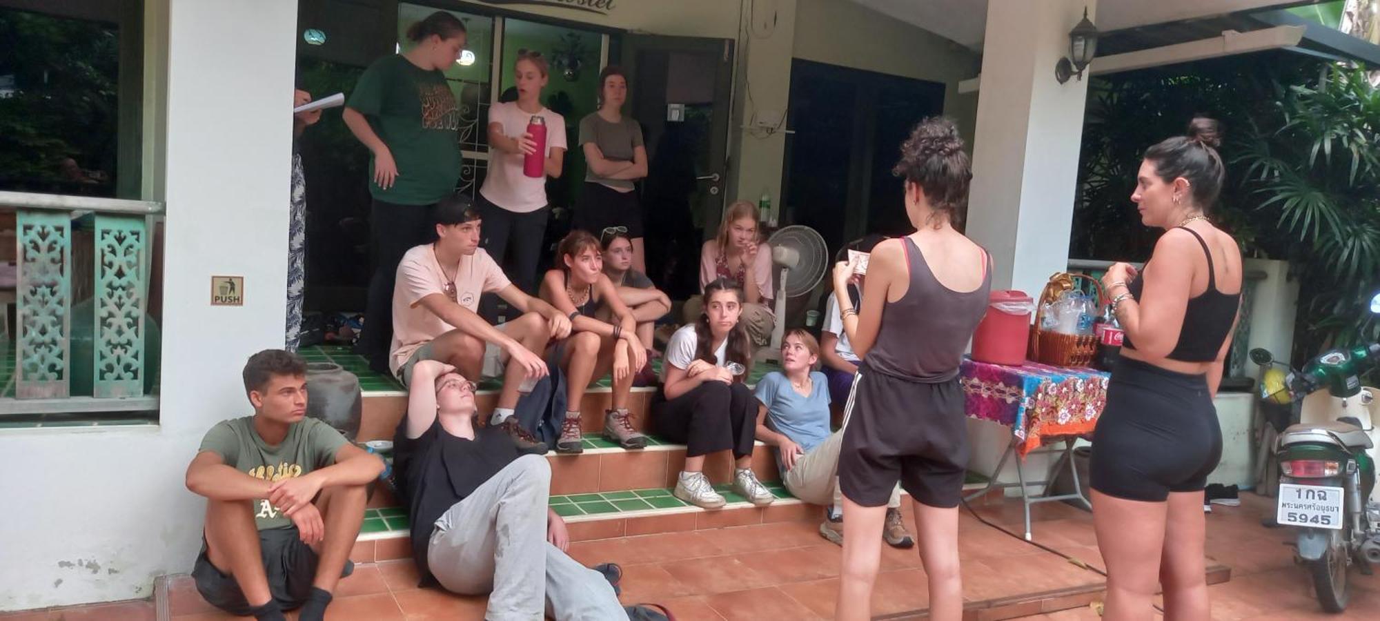 Plus Hostel Ayutthaya Bagian luar foto
